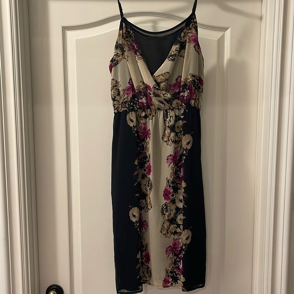 Women’s Forever 21 Contemporary Dress Medium - barely worn - flower pattern - Picture 1 of 4